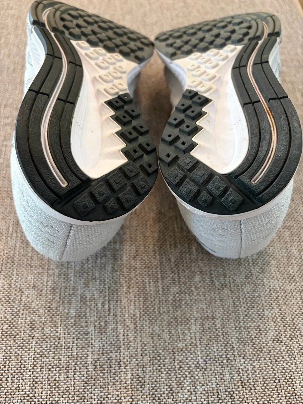 Nike Air Zoom Elite 8 Women's Running Shoes White Gray Black Sneakers Size 8‎